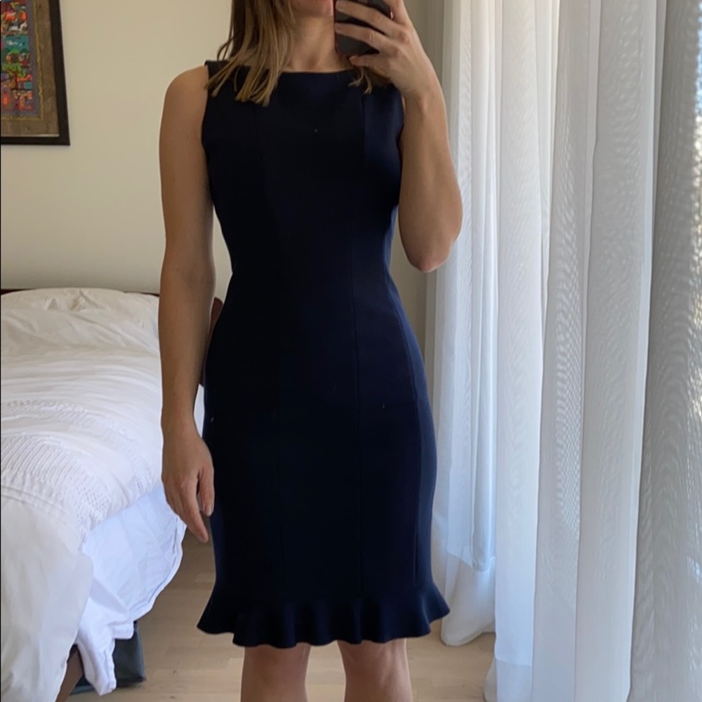⭐️SALE⭐️ EUC Tahari Midi Dress Navy with Ruffle Bottom